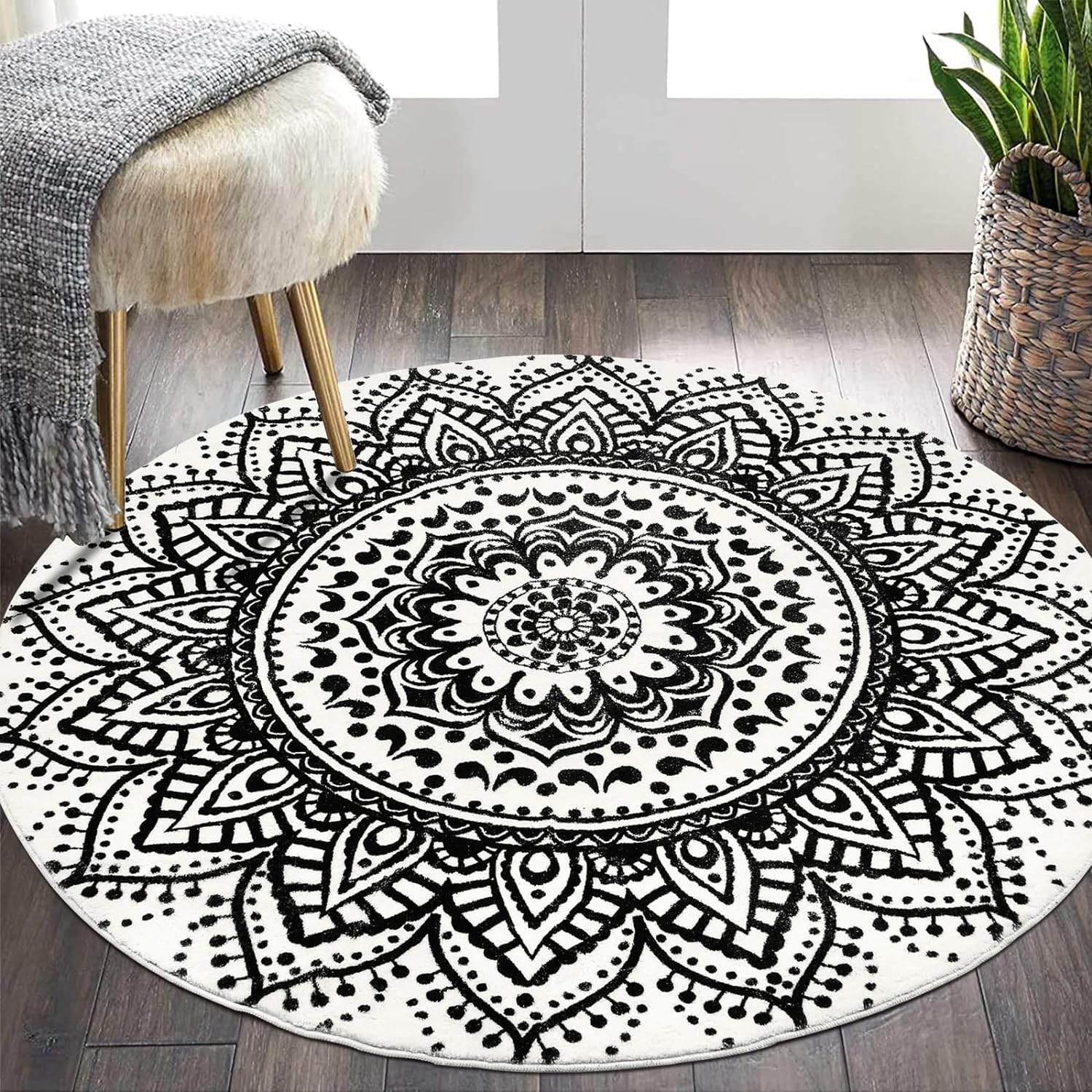 4 Ft Round Area Rug Chic Mandala Printed Rug Non Skid Machine Washable Ultra Soft Area Mat Living Room Circle Carpet for Bedroom Playroom